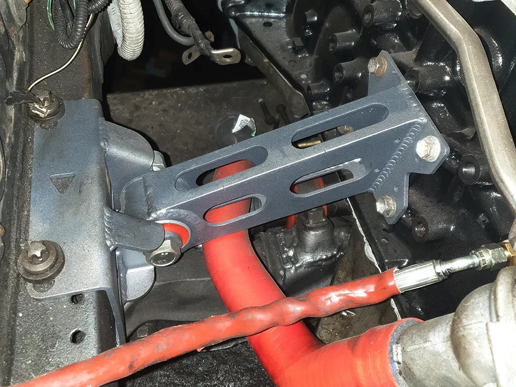 Опоры двигателя 2JZ на Nissan Silvia, Skyline (6)